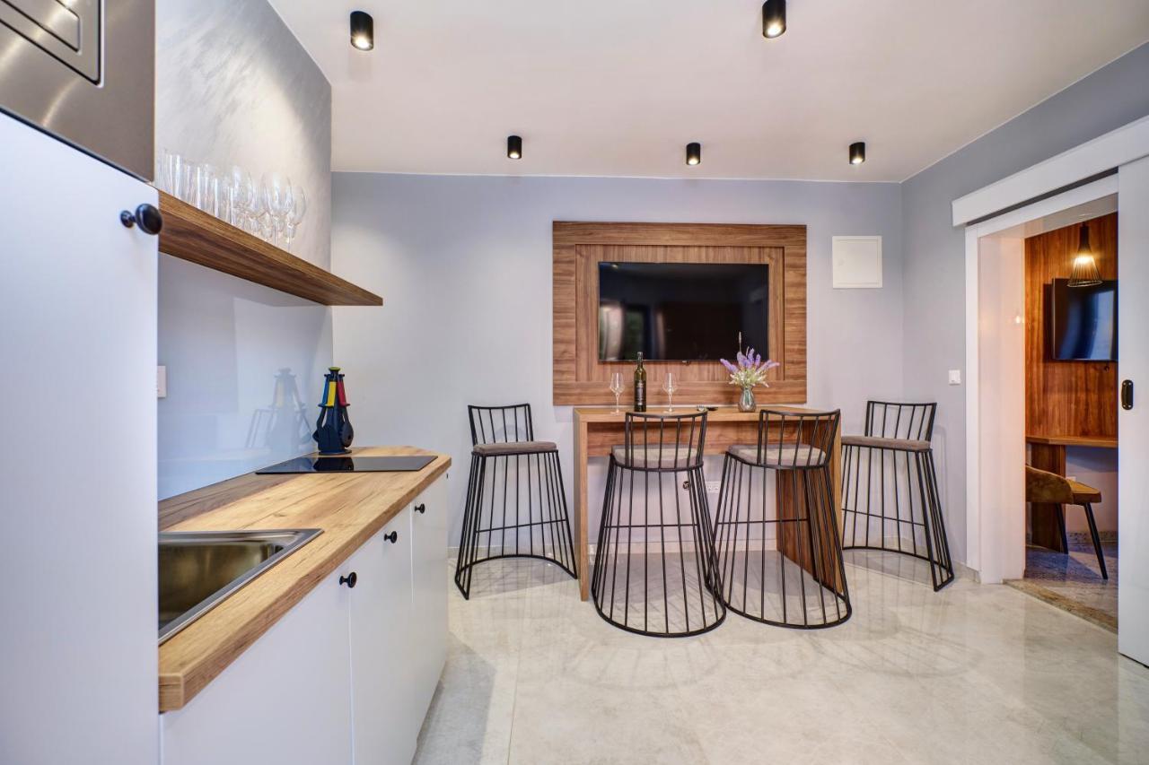 Luxury Apartments Mali Losinj Ngoại thất bức ảnh